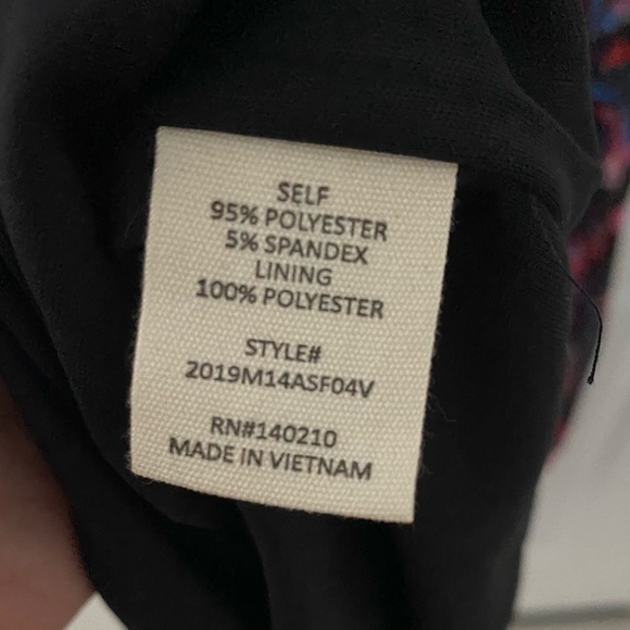 Cute and colorful knee length dress - Picture 4 of 5